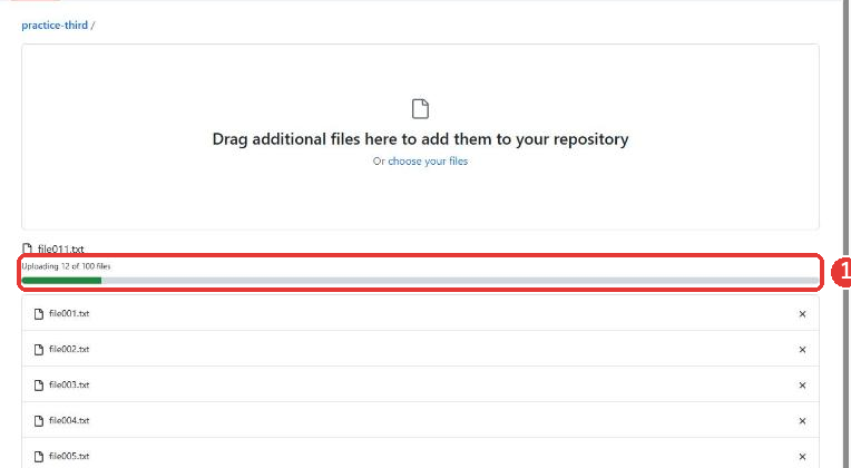 100個のファイルを選んだ画面。枠の下に、Uploading 12 of 100 filesという進み具合の表示と、緑のバーがあり、その下にfile001.txtから順にファイル名が並んでいる